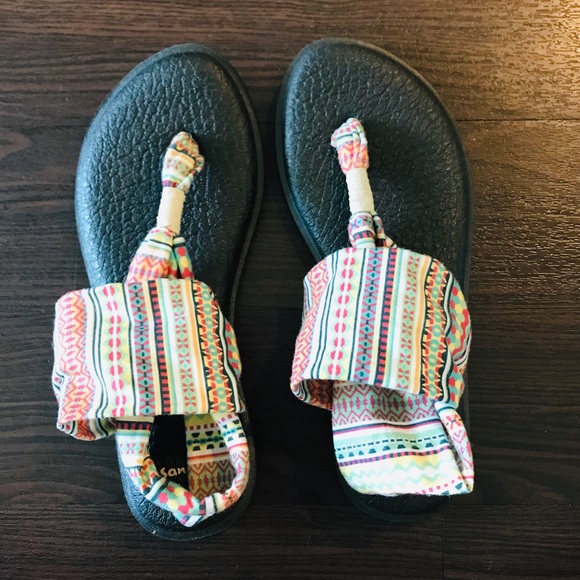 Sanuk Shoes - Sanuk sandals